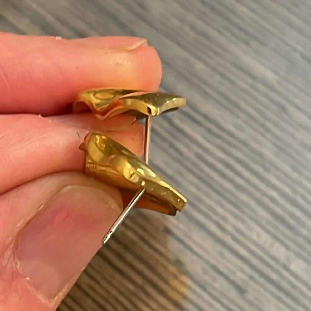 Vintage Monet Gold-tone Ruffled Fan Shaped Post Earrings